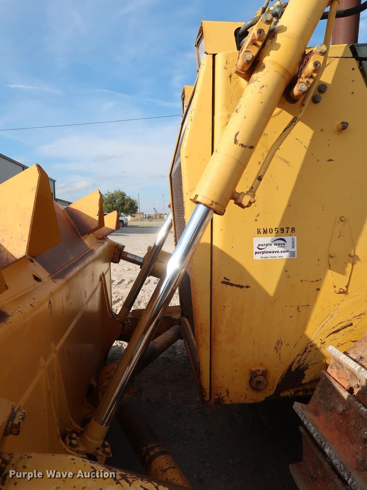 image for item DG4221 2005 Komatsu D155AX-5 dozer