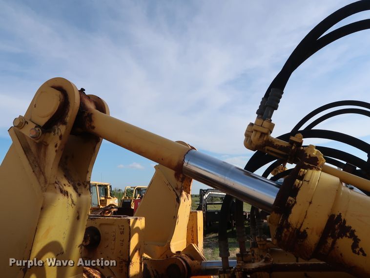 image for item DG4221 2005 Komatsu D155AX-5 dozer