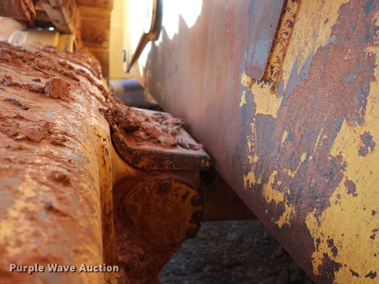 image for item DG4221 2005 Komatsu D155AX-5 dozer