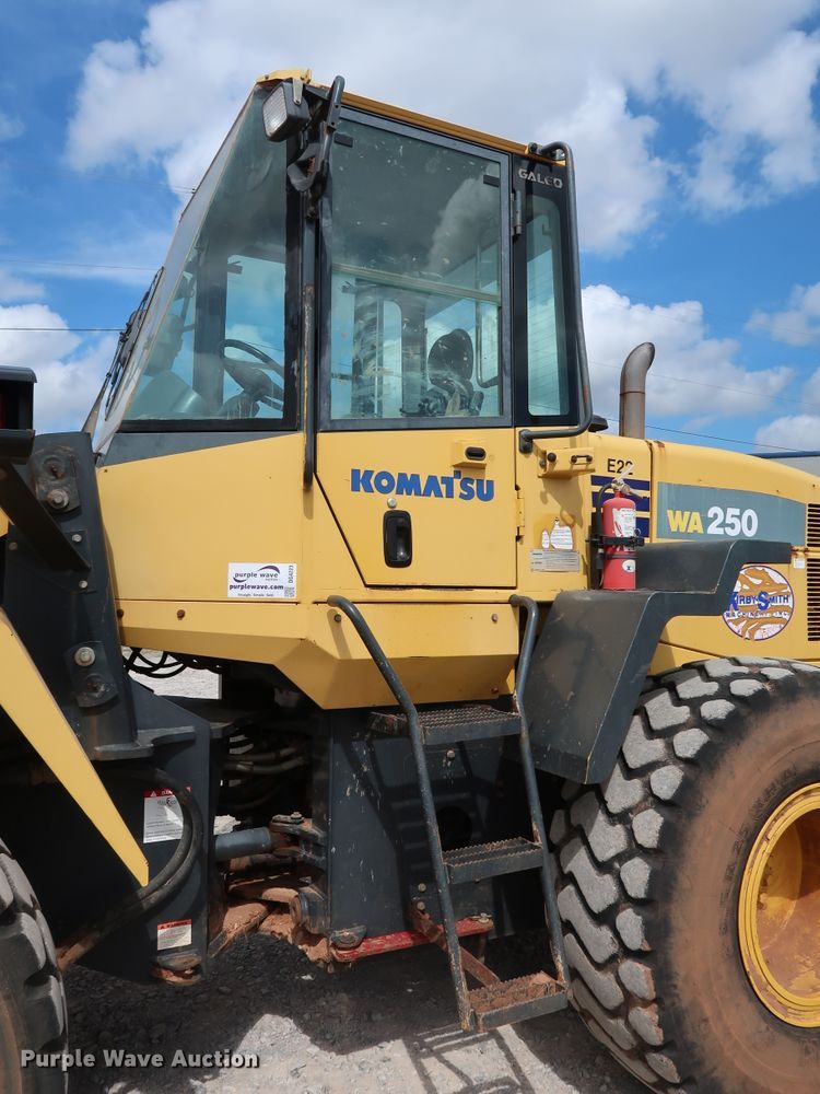 image for item DG4223 2006 Komatsu WA250-5 wheel loader