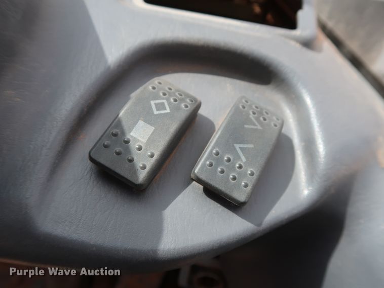 image for item DG4223 2006 Komatsu WA250-5 wheel loader