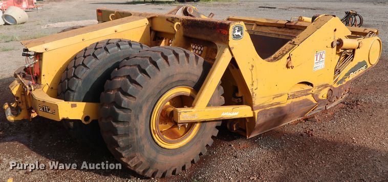 image for item DG4227 2010 John Deere 2112E scraper