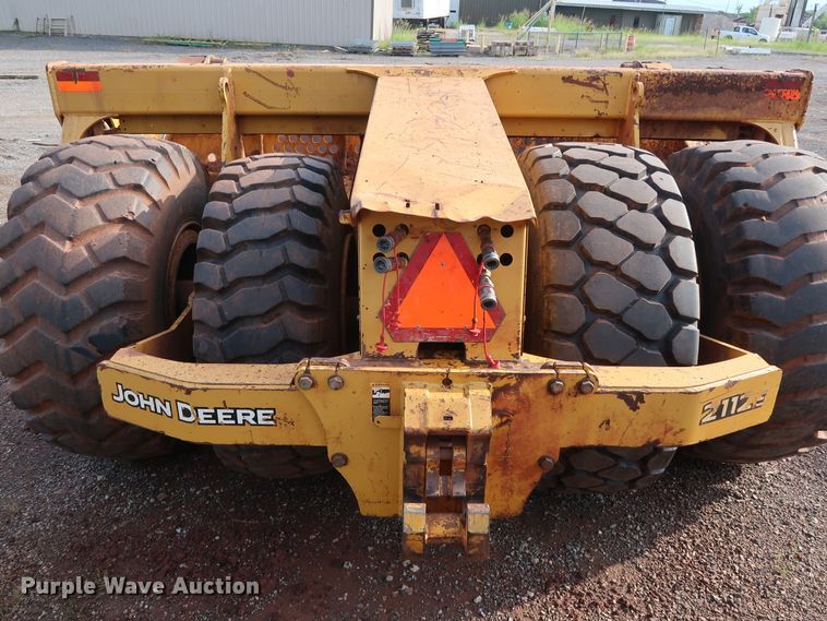 image for item DG4227 2010 John Deere 2112E scraper