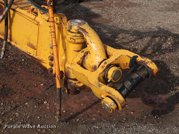 image for item DG4227 2010 John Deere 2112E scraper