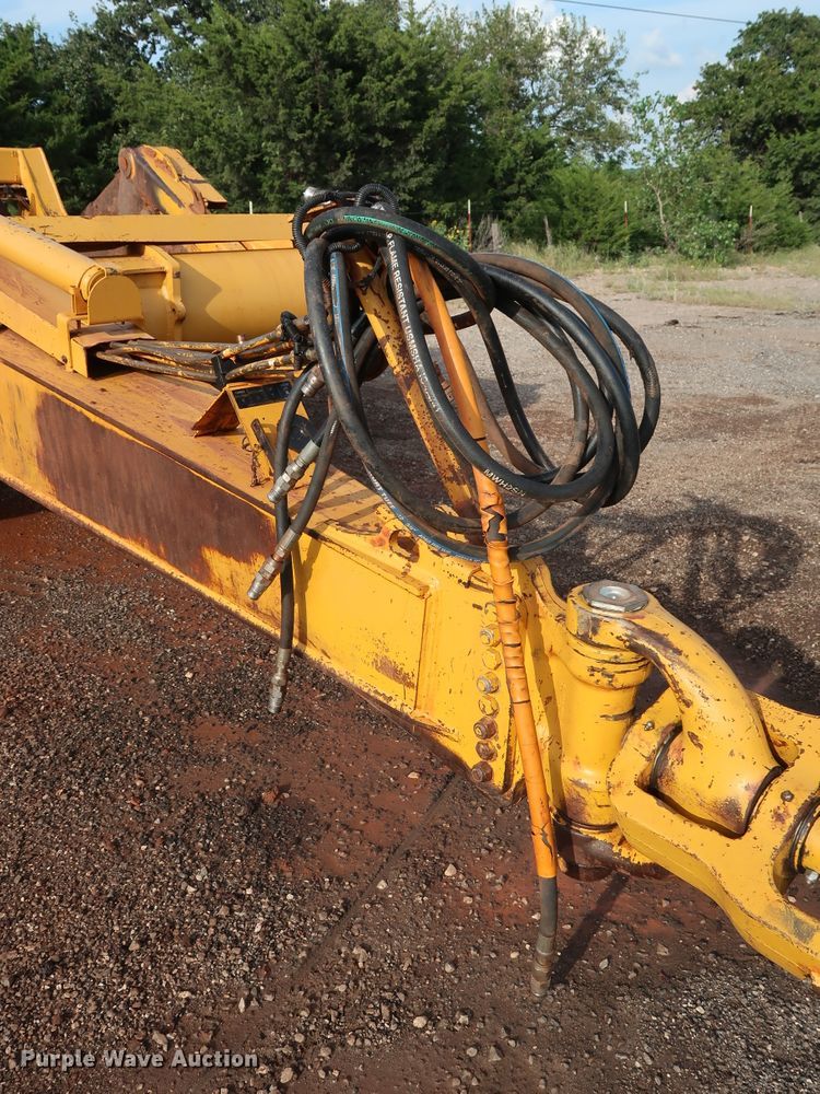 image for item DG4227 2010 John Deere 2112E scraper