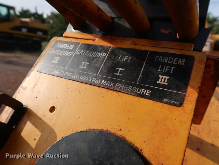 image for item DG4227 2010 John Deere 2112E scraper