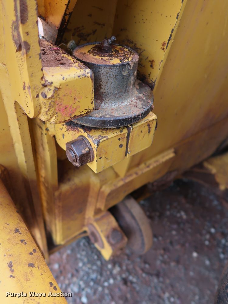 image for item DG4227 2010 John Deere 2112E scraper