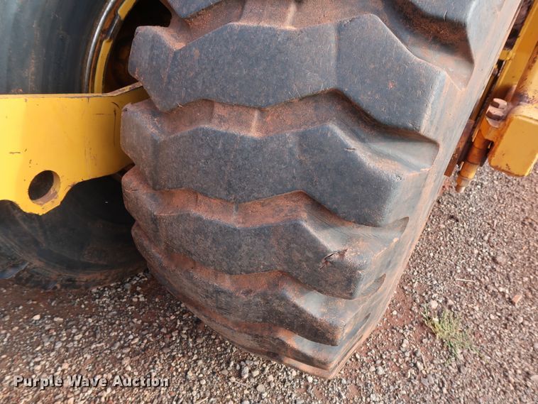 image for item DG4227 2010 John Deere 2112E scraper