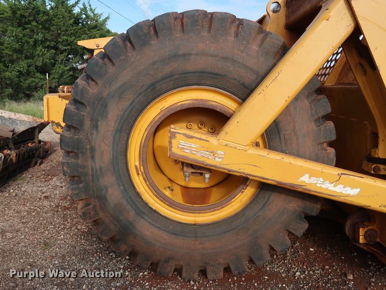 image for item DG4227 2010 John Deere 2112E scraper