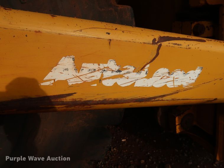 image for item DG4227 2010 John Deere 2112E scraper