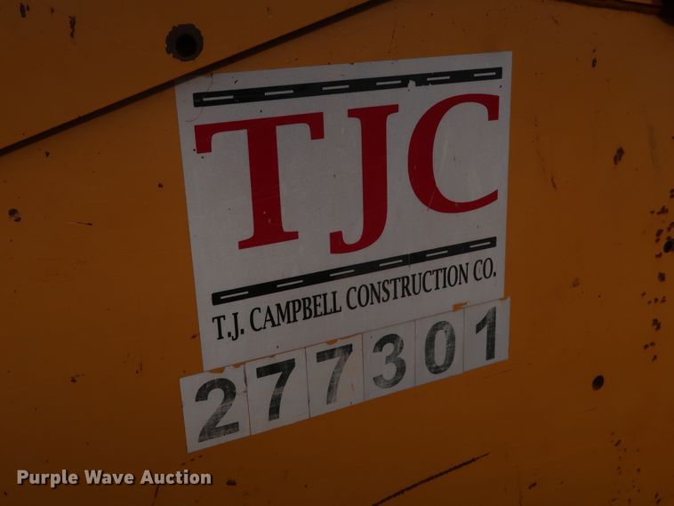 image for item DG4227 2010 John Deere 2112E scraper