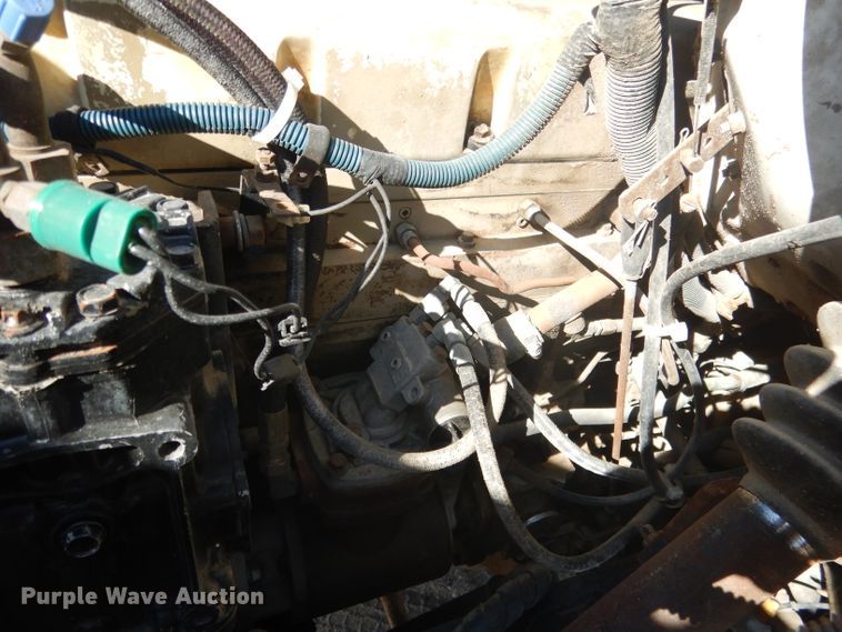 image for item DG5840 1985 International 2375 crane truck