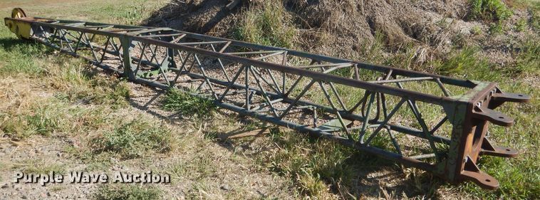 image for item DG5840 1985 International 2375 crane truck