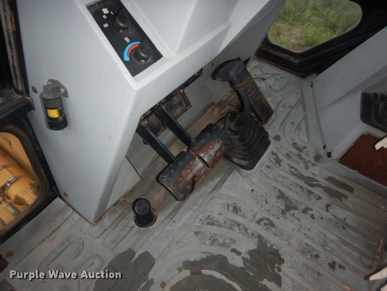 image for item DG5844 1993 Caterpillar 436B backhoe