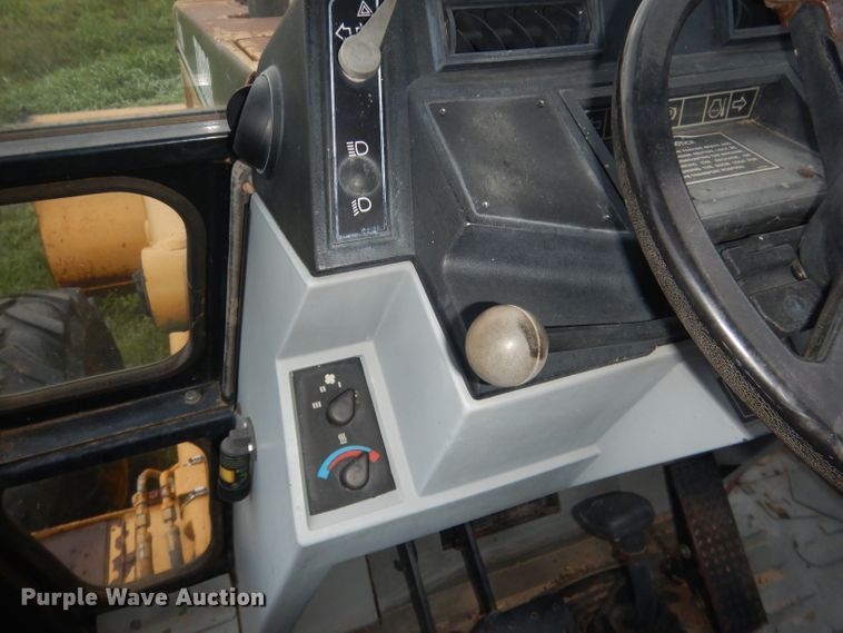 image for item DG5844 1993 Caterpillar 436B backhoe