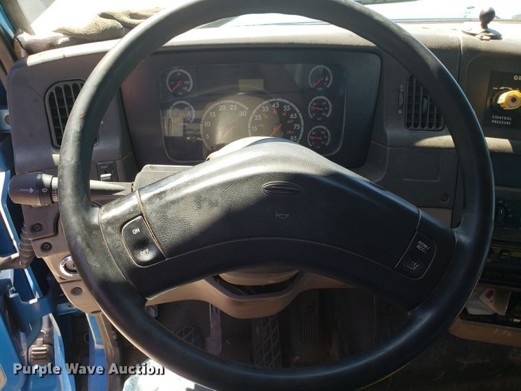 image for item DG7567 2004 Sterling L-Line crane truck