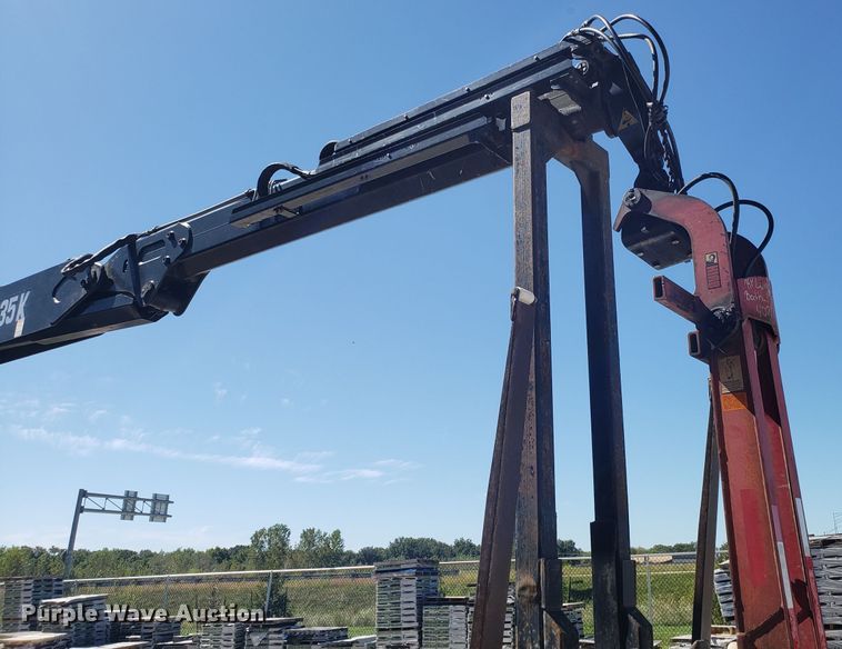 image for item DG7567 2004 Sterling L-Line crane truck