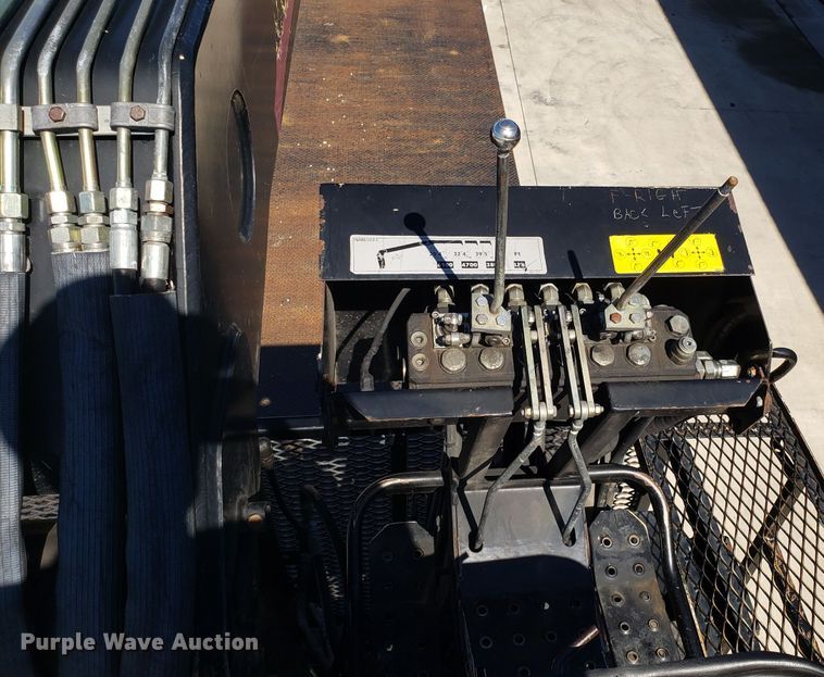 image for item DG7567 2004 Sterling L-Line crane truck