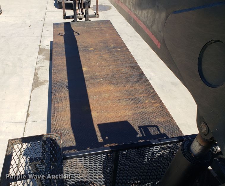 image for item DG7567 2004 Sterling L-Line crane truck