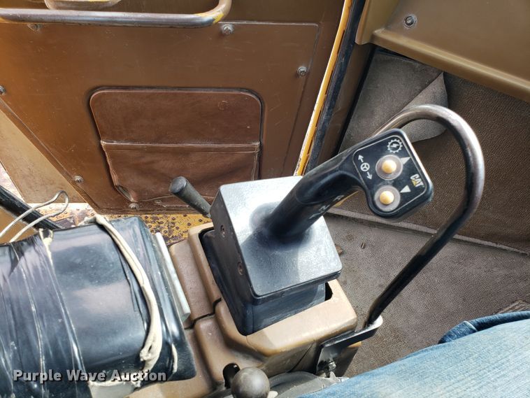 image for item DG7624 1994 Caterpillar 988F wheel loader