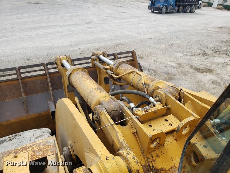 image for item DG7624 1994 Caterpillar 988F wheel loader