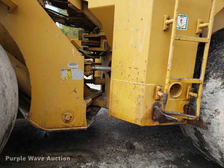 image for item DG7624 1994 Caterpillar 988F wheel loader