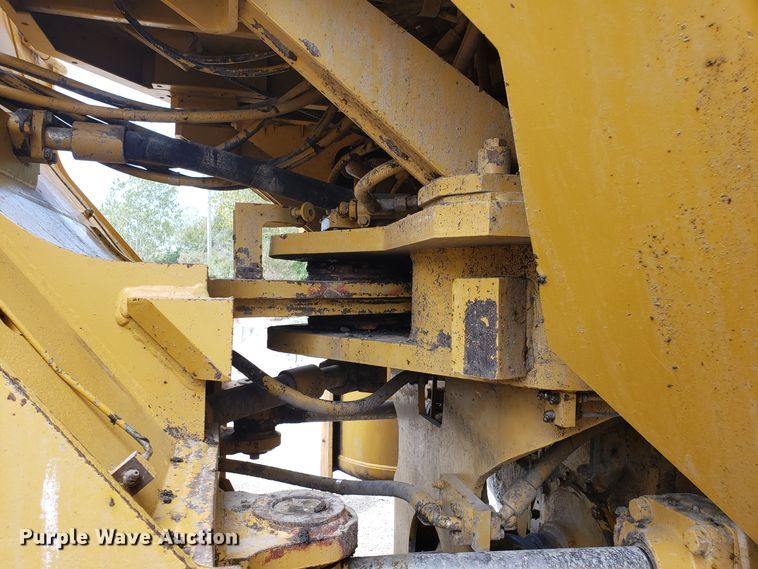 image for item DG7624 1994 Caterpillar 988F wheel loader