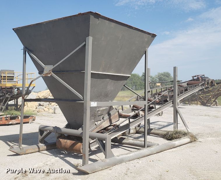 image for item DG7633 Bulk bin