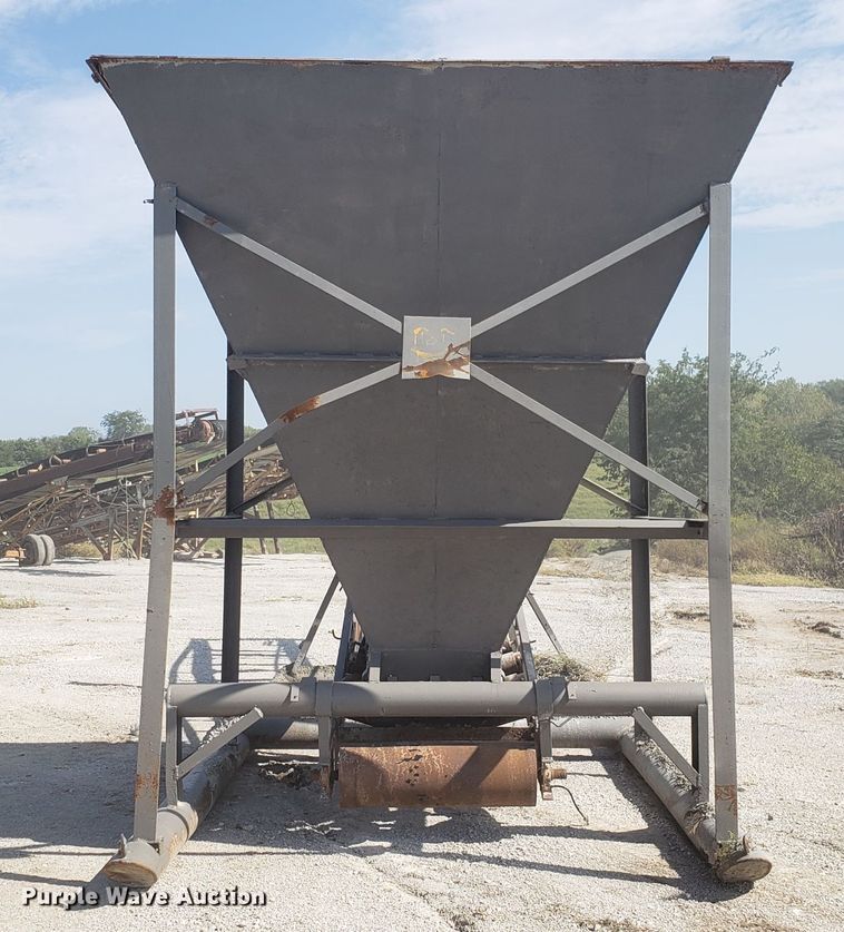 image for item DG7633 Bulk bin