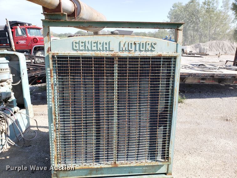 image for item DG7634 Detroit Diesel 8V71 V8 diesel engine