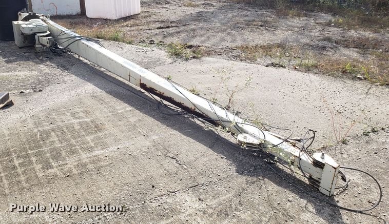 image for item DG7637 Autocrane