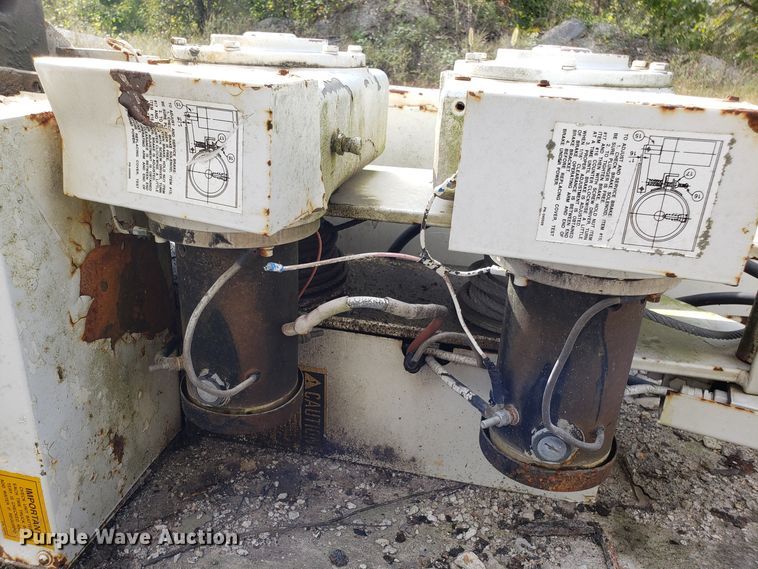 image for item DG7637 Autocrane