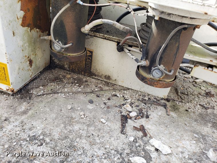 image for item DG7637 Autocrane