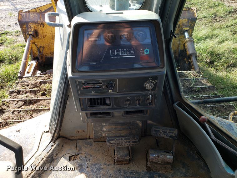 image for item DG7638 1998 Komatsu D65EX-12 dozer