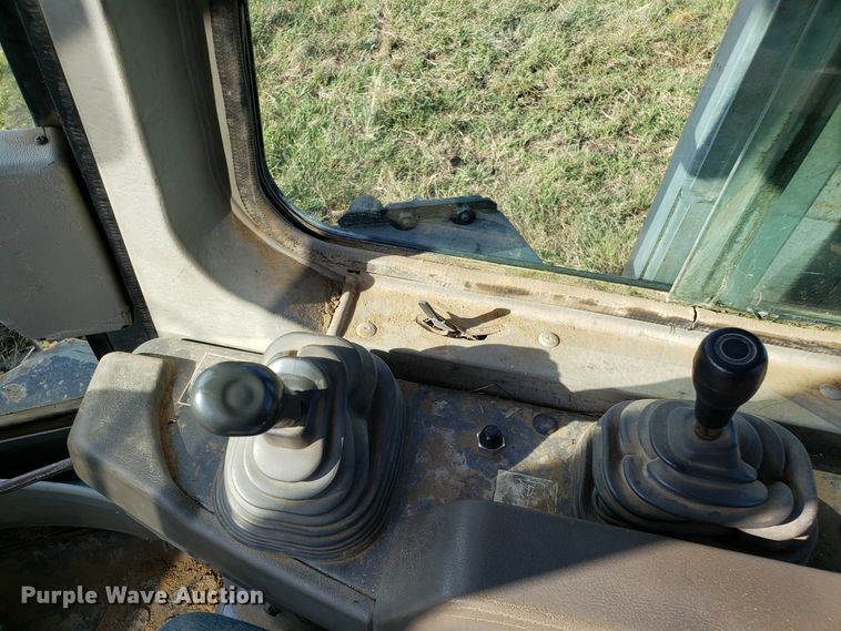 image for item DG7638 1998 Komatsu D65EX-12 dozer