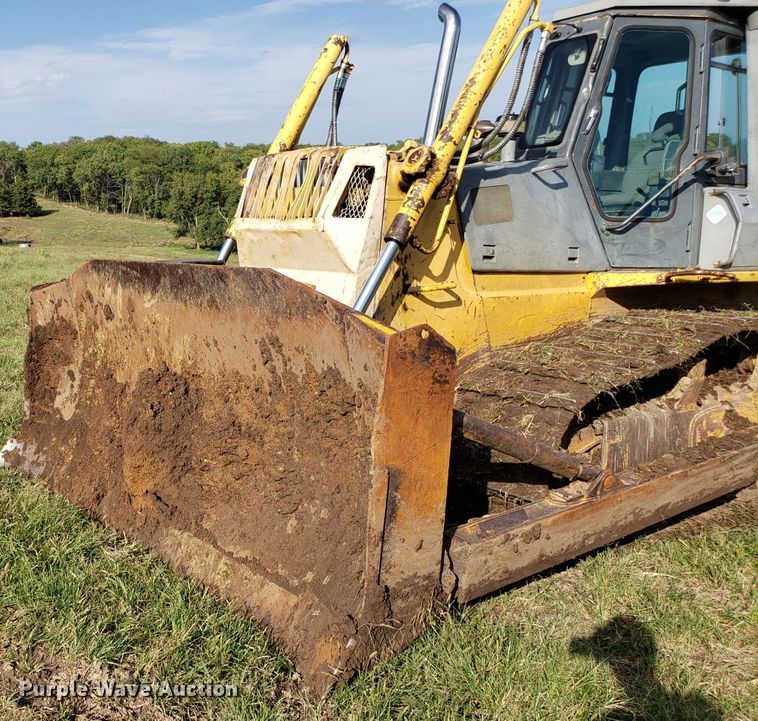 image for item DG7638 1998 Komatsu D65EX-12 dozer