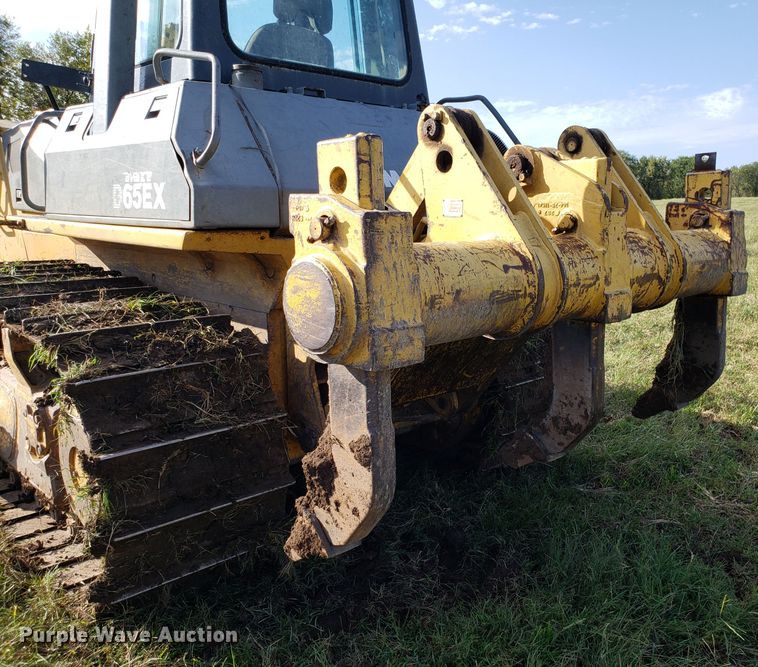 image for item DG7638 1998 Komatsu D65EX-12 dozer