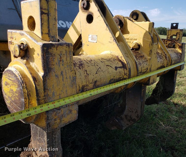 image for item DG7638 1998 Komatsu D65EX-12 dozer