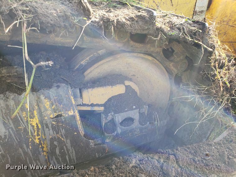 image for item DG7638 1998 Komatsu D65EX-12 dozer