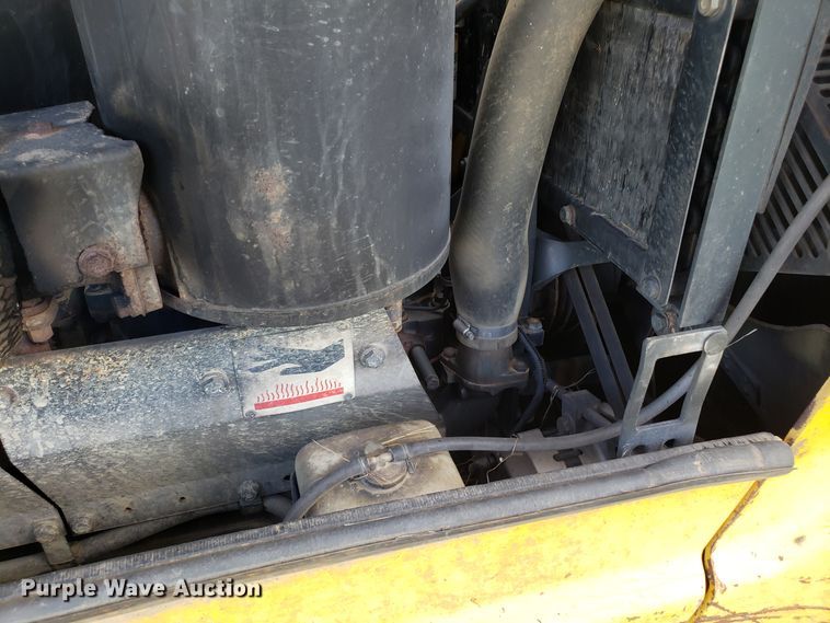 image for item DG7638 1998 Komatsu D65EX-12 dozer