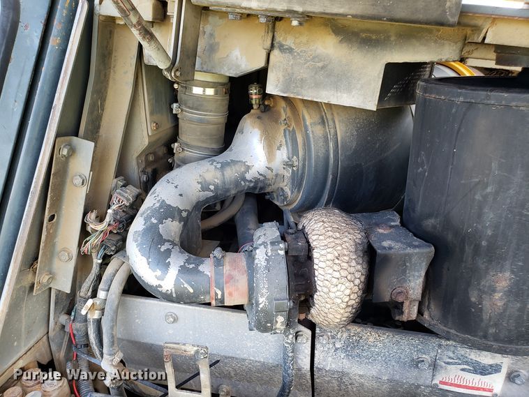 image for item DG7638 1998 Komatsu D65EX-12 dozer