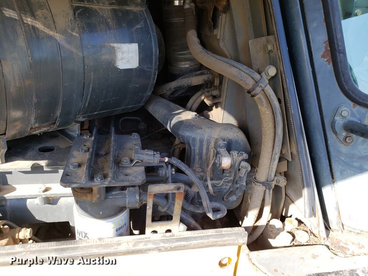 image for item DG7638 1998 Komatsu D65EX-12 dozer