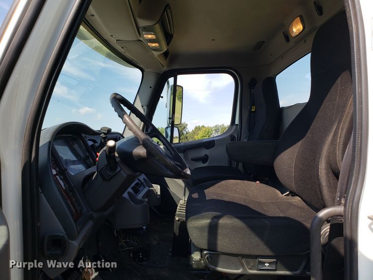 image for item DG7644 2014 Freightliner Business Class M2 hooklift truck