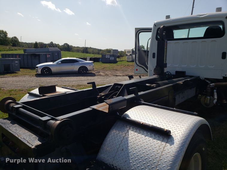 image for item DG7644 2014 Freightliner Business Class M2 hooklift truck