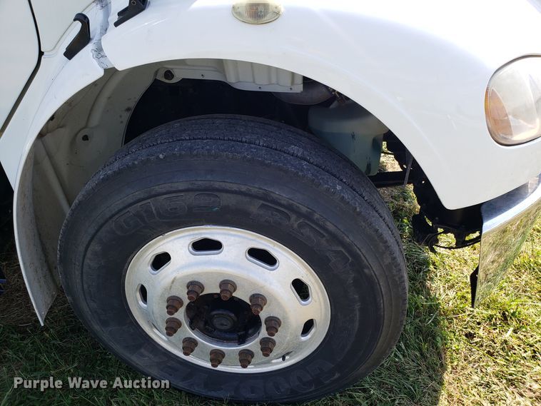 image for item DG7644 2014 Freightliner Business Class M2 hooklift truck