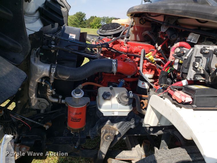 image for item DG7644 2014 Freightliner Business Class M2 hooklift truck