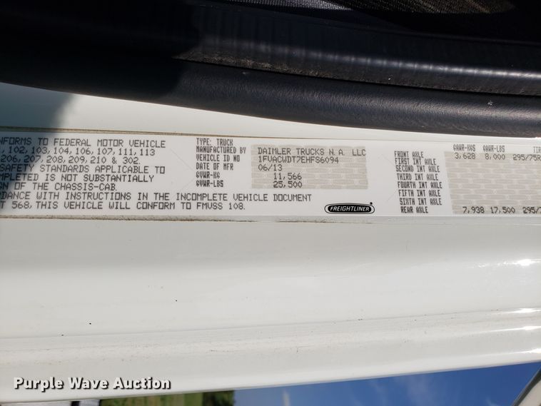 image for item DG7644 2014 Freightliner Business Class M2 hooklift truck