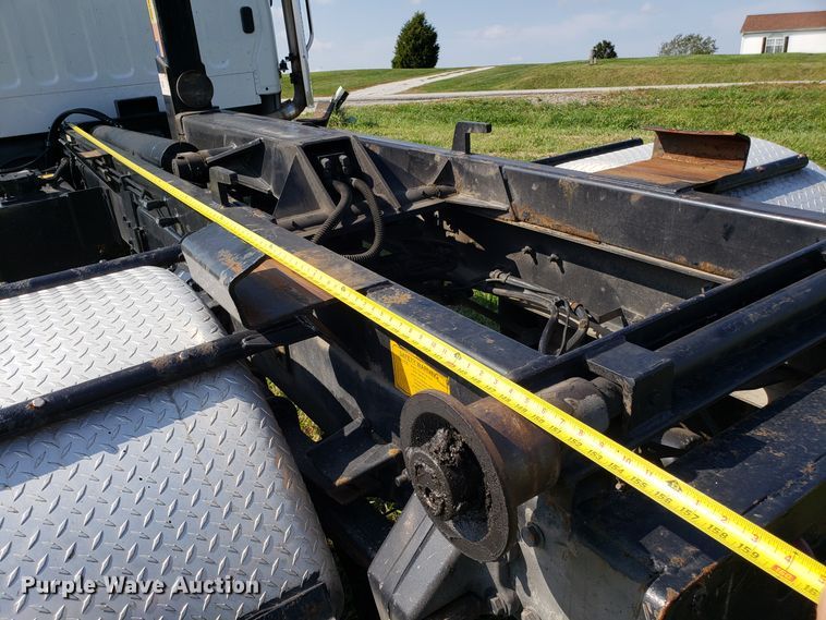 image for item DG7644 2014 Freightliner Business Class M2 hooklift truck