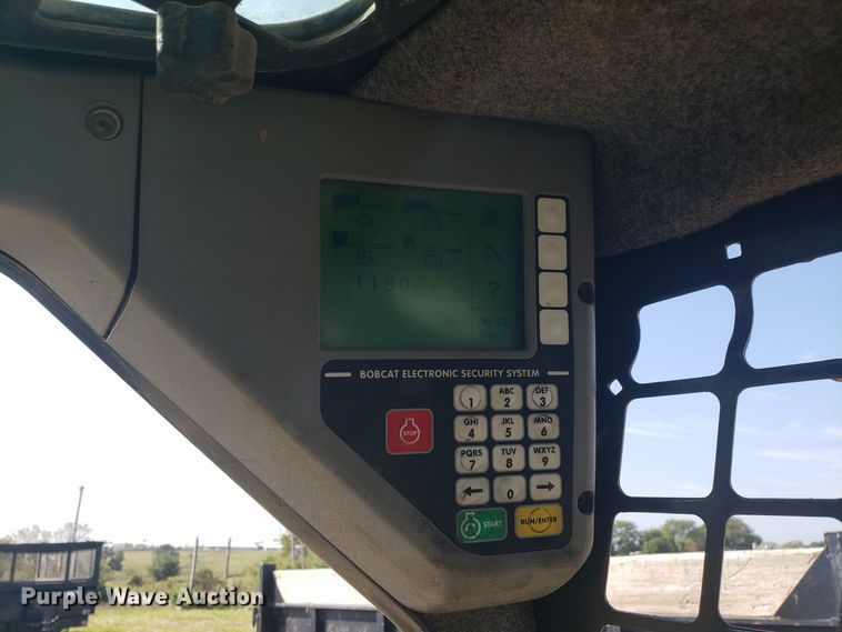 image for item DG7645 2008 Bobcat S160 skid steer