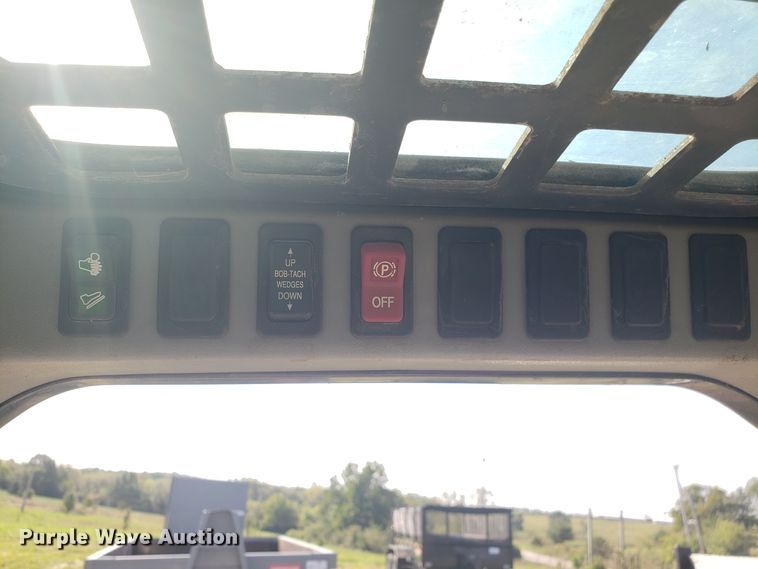 image for item DG7645 2008 Bobcat S160 skid steer